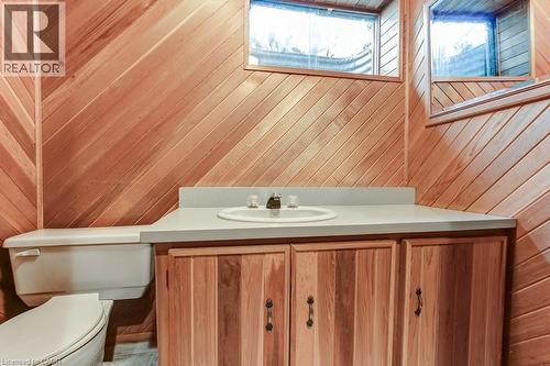 215 Briar Hill Crescent, Ancaster, ON - Indoor Photo Showing Bathroom