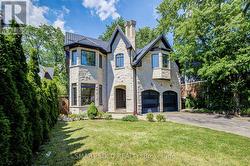 201 BURNHAMTHORPE ROAD Toronto, ON M9B 1Z2