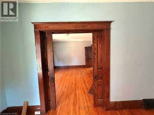 28 Grove Street, Welland, ON - Indoor Photo Showing Other Room