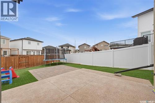 211 Burgess Bay, Saskatoon, SK 