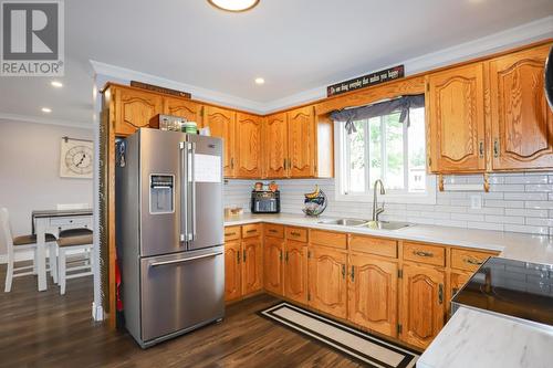 9 Taskar Dr, Sault Ste. Marie, ON - Indoor Photo Showing Kitchen With Double Sink