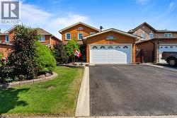 8 COCHRANE Avenue Brampton, ON L6Z 4J4