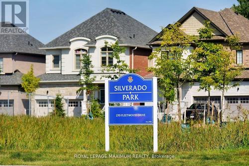 1383 Bradenton Path, Oshawa, ON 