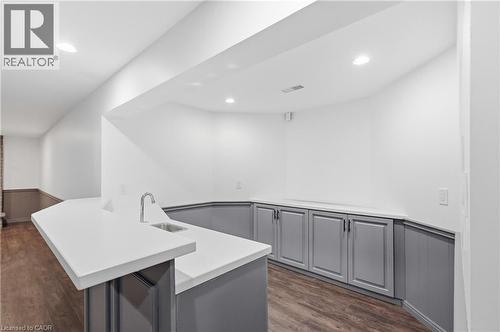 42 Fox Run, Brantford, ON - Indoor Photo Showing Other Room