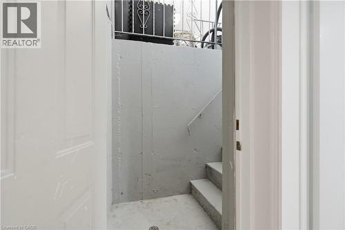 42 Fox Run, Brantford, ON - Indoor Photo Showing Other Room