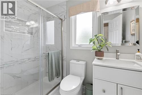 30 Doon Mills Drive, Kitchener, ON - Indoor Photo Showing Bathroom