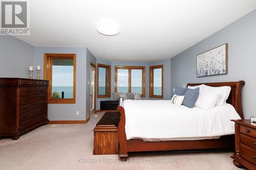 Primary Bedroom Retreat - 6 Jacob'S Landing, Grimsby (Grimsby Beach), ON 