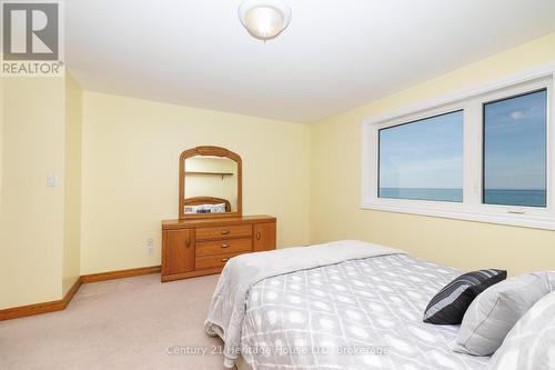 Upstairs Bedroom 3 - 6 Jacob'S Landing, Grimsby (Grimsby Beach), ON 