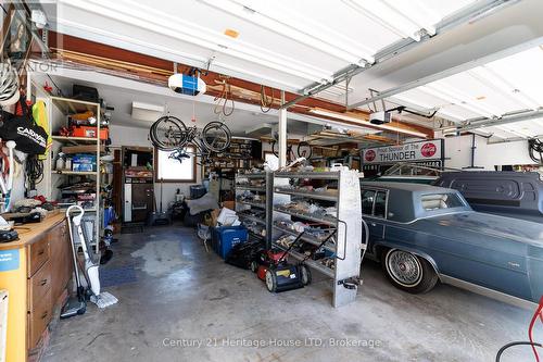 Triple Car Garage - 6 Jacob'S Landing, Grimsby (Grimsby Beach), ON 