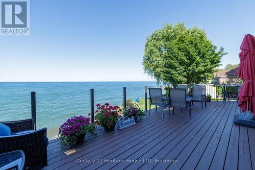 Gorgeous Lake Views - 6 Jacob'S Landing, Grimsby (Grimsby Beach), ON 