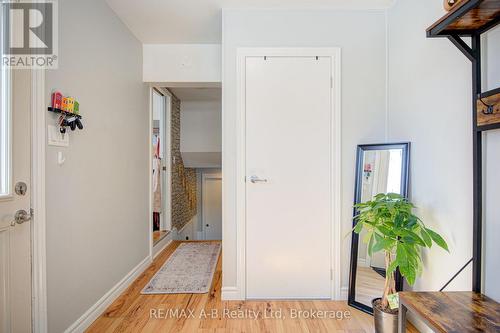 19 Linton Place, Kitchener, ON 