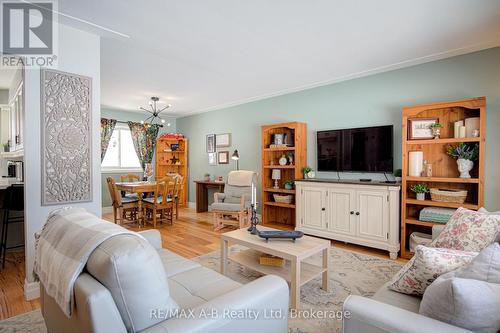19 Linton Place, Kitchener, ON 