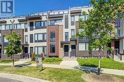 38 SARAH JACKSON CRESCENT Toronto, ON M3K 0B6