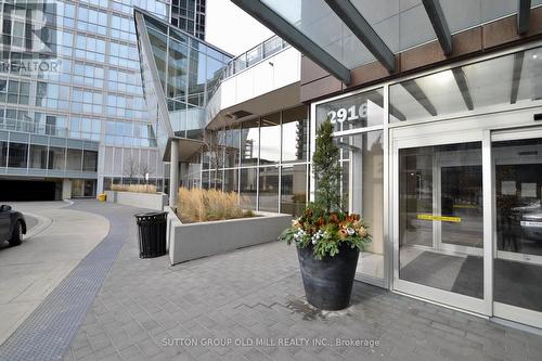 2510 - 2916 Highway 7, Vaughan, ON 