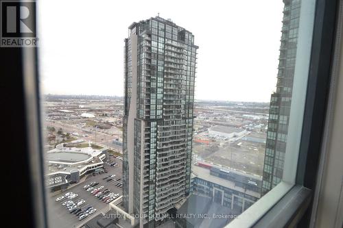 2510 - 2916 Highway 7, Vaughan, ON 