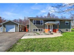 312 Bayview CRT Dieppe, NB E1A 7L8