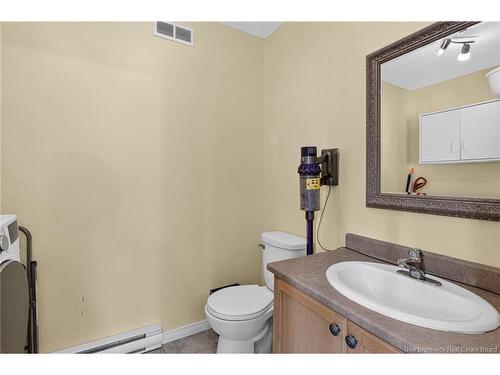 24 Stoneham, Moncton, NB 