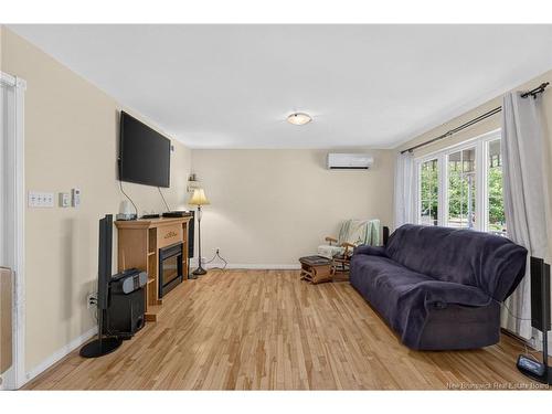 24 Stoneham, Moncton, NB 
