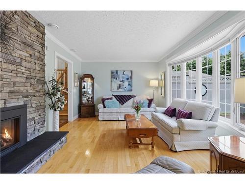 102 Anderson St, Fredericton, NB 
