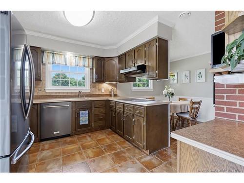 102 Anderson St, Fredericton, NB 