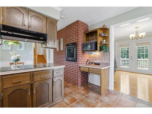 102 Anderson St, Fredericton, NB 