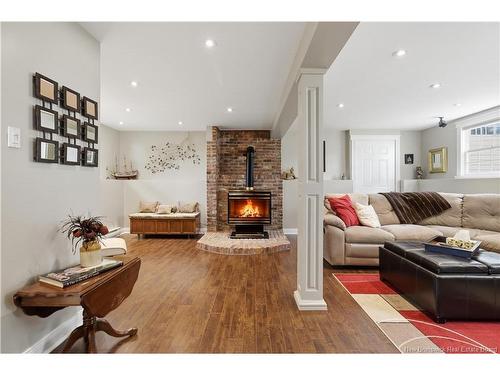 102 Anderson St, Fredericton, NB 