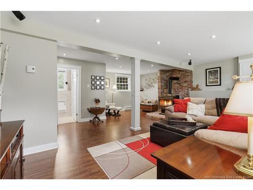 102 Anderson St, Fredericton, NB 