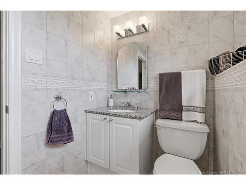 102 Anderson St, Fredericton, NB 