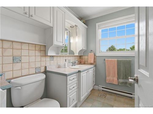 102 Anderson St, Fredericton, NB 