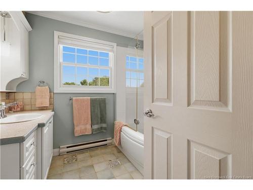 102 Anderson St, Fredericton, NB 