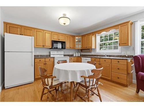 102 Anderson St, Fredericton, NB 