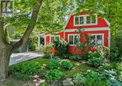 4 WYCKLIFFE AVENUE Niagara-On-The-Lake, ON L0S 1J0
