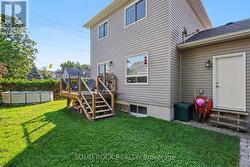 Private corner lot - 