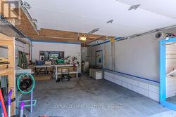 Garage - 