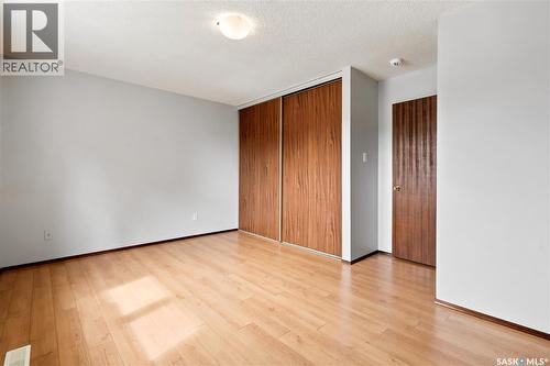 1027 Victory Crescent, Regina, SK 