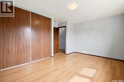 1027 Victory Crescent, Regina, SK 