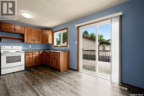 1027 Victory Crescent, Regina, SK 