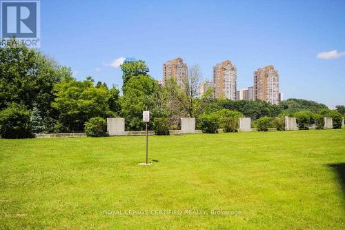 1610 - 5 Shady Golfway, Toronto, ON - Outdoor