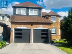 30 HOLLYBUSH STREET Brampton, ON L6R 1A5