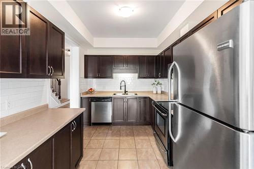 plentiful cabinetry and counter space - 45 Seabreeze Crescent Unit# 22, Stoney Creek, ON 