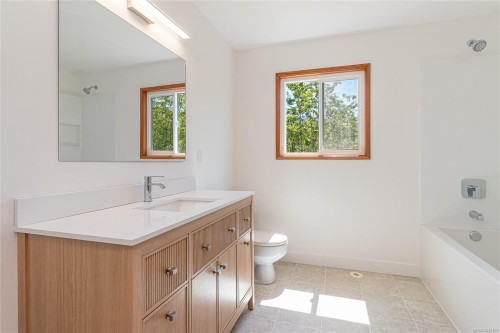 2566 Hastings Rd, Chemainus, BC 