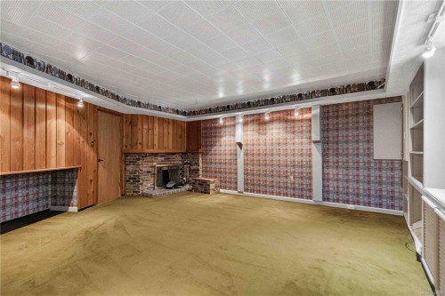 4916 Lochside Dr, Saanich, BC 