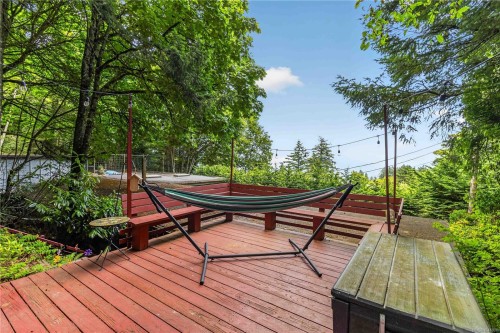 4916 Lochside Dr, Saanich, BC 