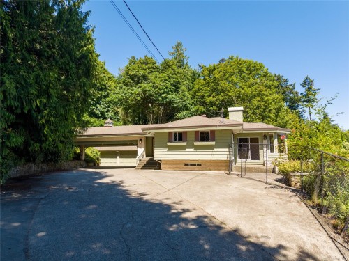 4916 Lochside Dr, Saanich, BC 
