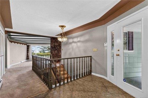 4916 Lochside Dr, Saanich, BC 