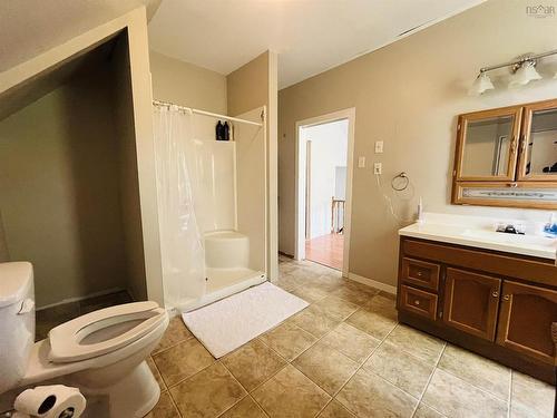 30 Junction Road, Springhill, NS 