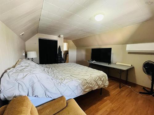30 Junction Road, Springhill, NS 