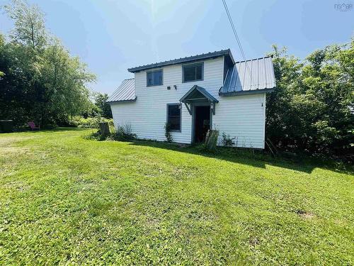 30 Junction Road, Springhill, NS 