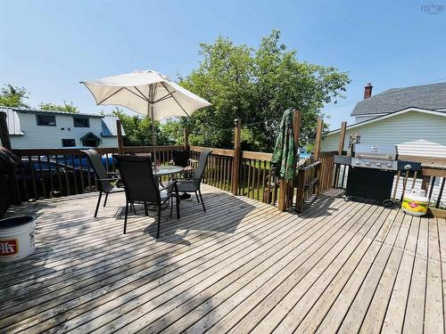 30 Junction Road, Springhill, NS 