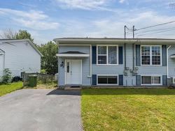27 Florence Place Court  Lower Sackville, NS B4L 3X3